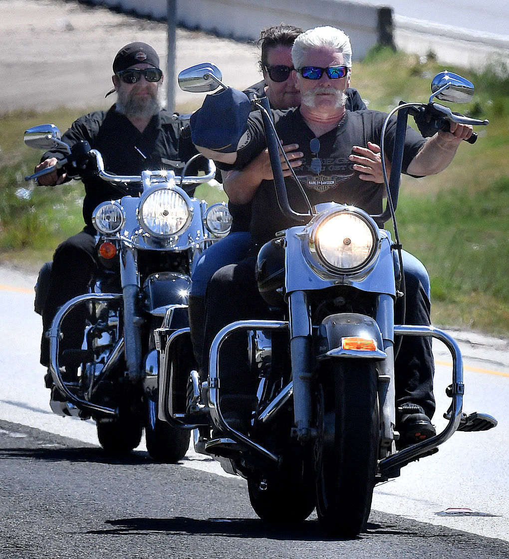 Hundreds of bikers ride in 9/11 memorial